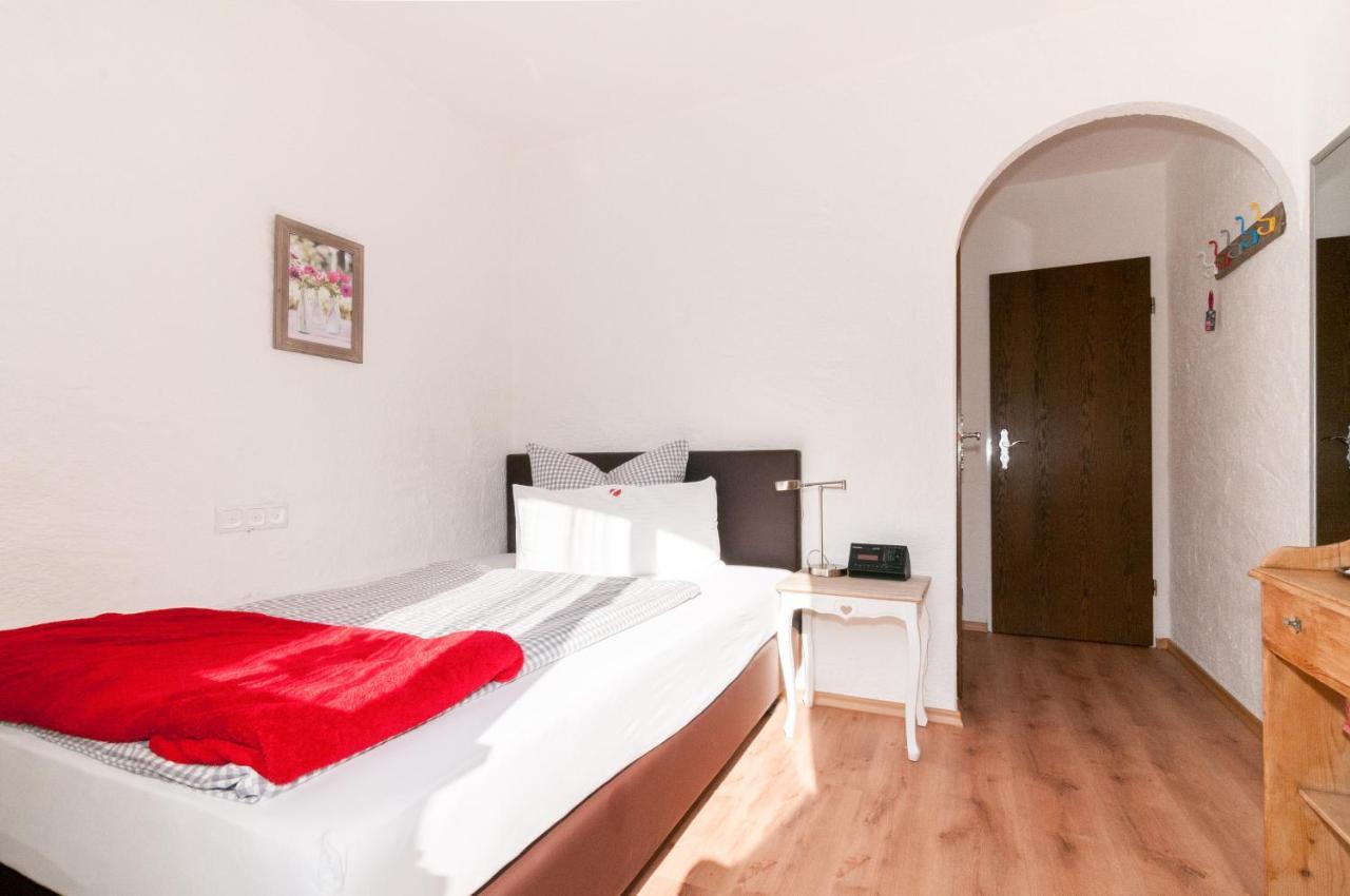 באיירישצל Hotel Effland Mit Innenpool Und Sauna 1 Stunde Zur Privatnutzung Pro Tag מראה חיצוני תמונה