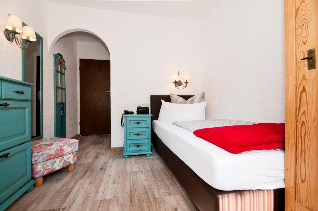 באיירישצל Hotel Effland Mit Innenpool Und Sauna 1 Stunde Zur Privatnutzung Pro Tag מראה חיצוני תמונה