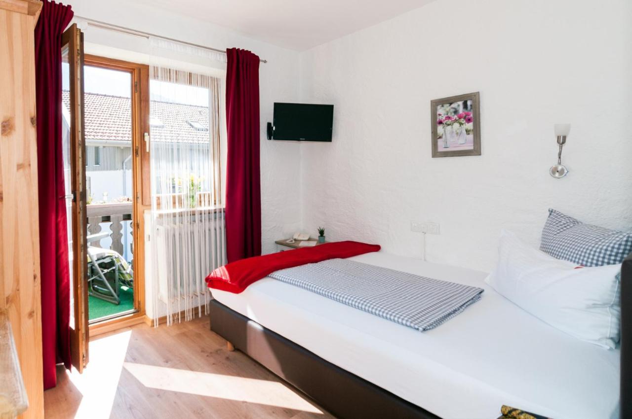 באיירישצל Hotel Effland Mit Innenpool Und Sauna 1 Stunde Zur Privatnutzung Pro Tag מראה חיצוני תמונה