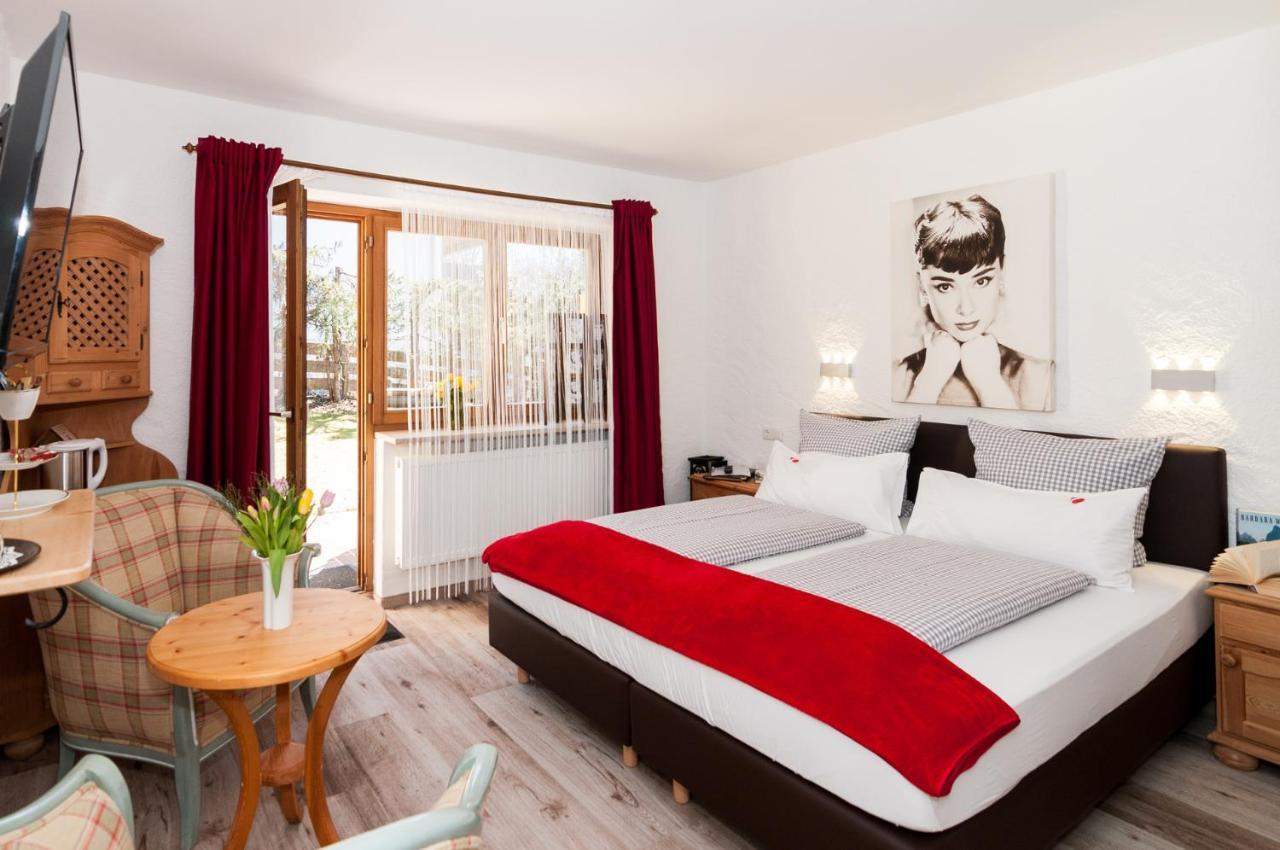 באיירישצל Hotel Effland Mit Innenpool Und Sauna 1 Stunde Zur Privatnutzung Pro Tag מראה חיצוני תמונה