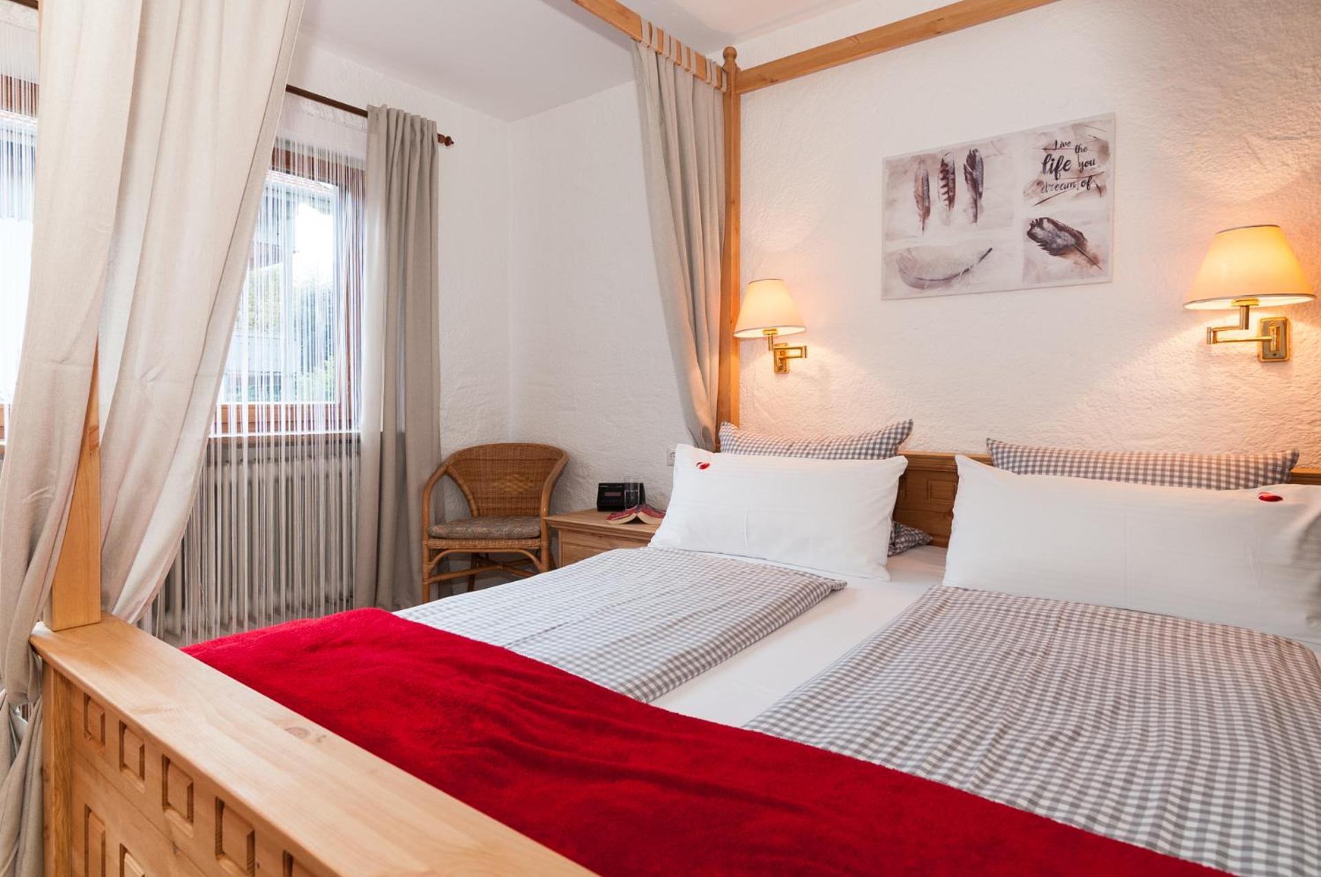 באיירישצל Hotel Effland Mit Innenpool Und Sauna 1 Stunde Zur Privatnutzung Pro Tag מראה חיצוני תמונה