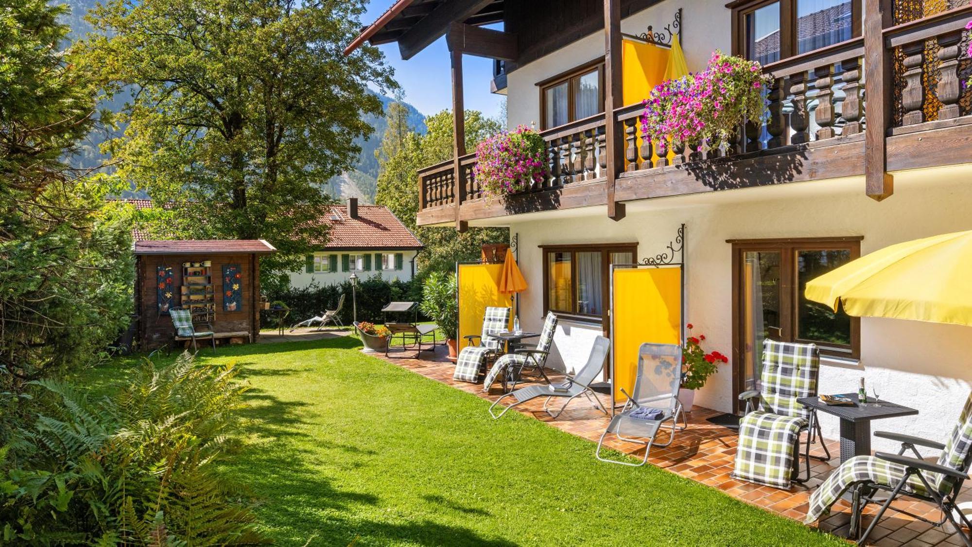 באיירישצל Hotel Effland Mit Innenpool Und Sauna 1 Stunde Zur Privatnutzung Pro Tag מראה חיצוני תמונה