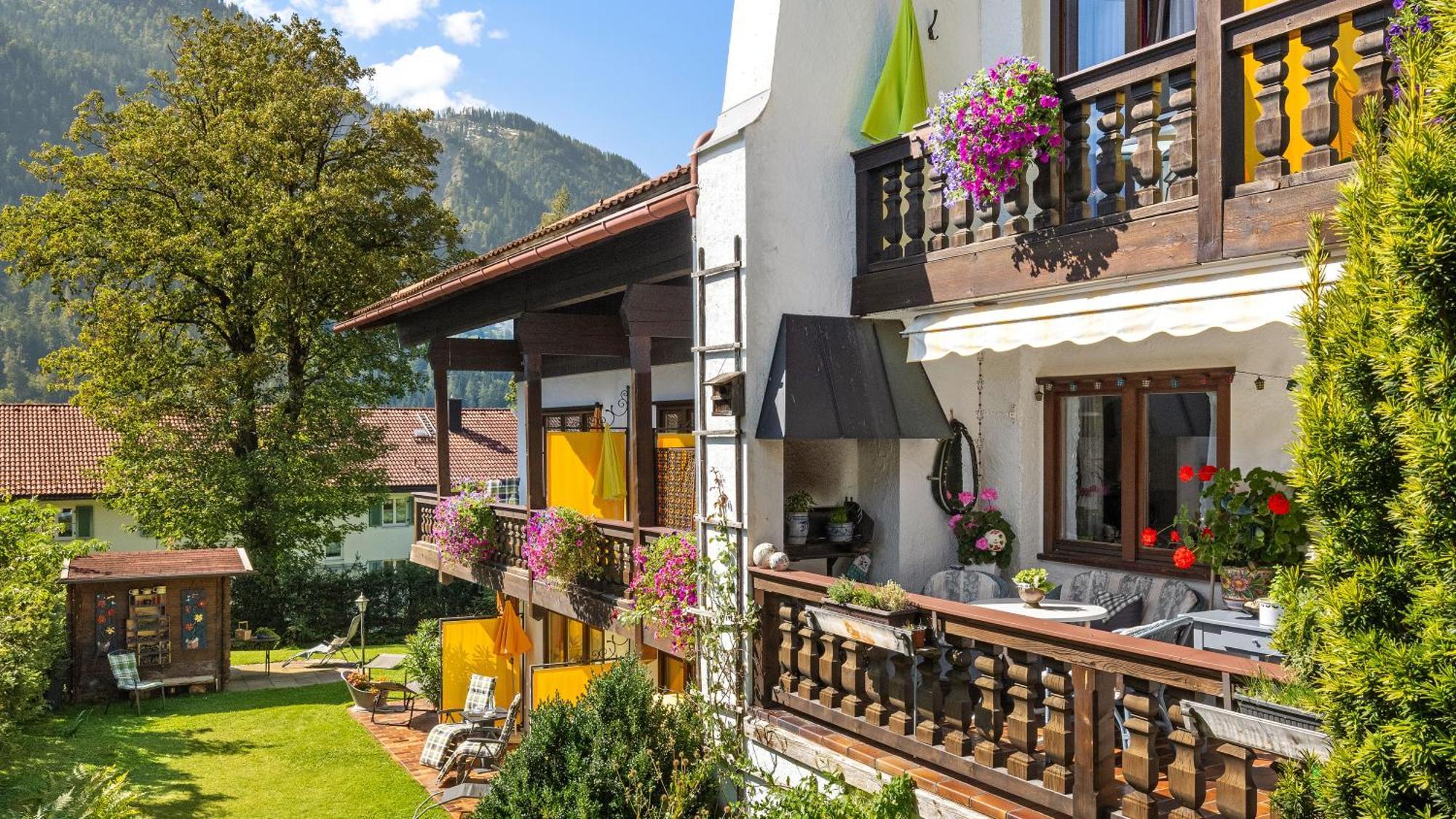 באיירישצל Hotel Effland Mit Innenpool Und Sauna 1 Stunde Zur Privatnutzung Pro Tag מראה חיצוני תמונה